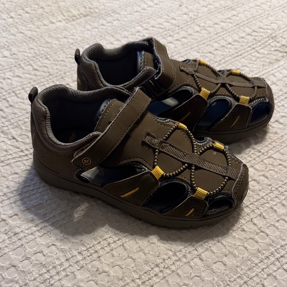 Stride Rite Children's Outdoor Sandals - Brown and Navy - Picture 2 of 10